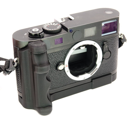 Hand grip for Leica M8, M9, M-E & M8.2